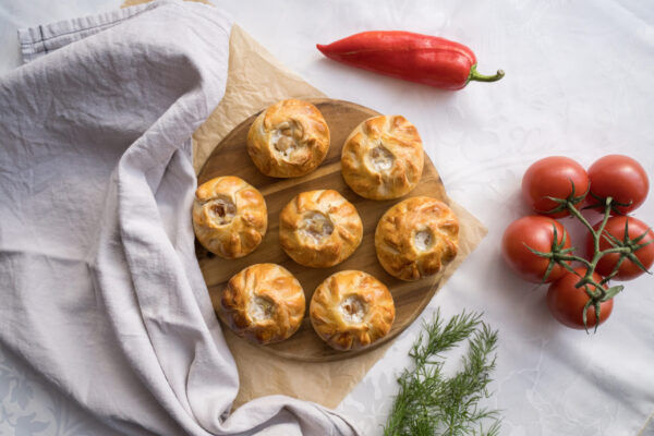 Hausgemachte Pirozhki für Catering in Wien