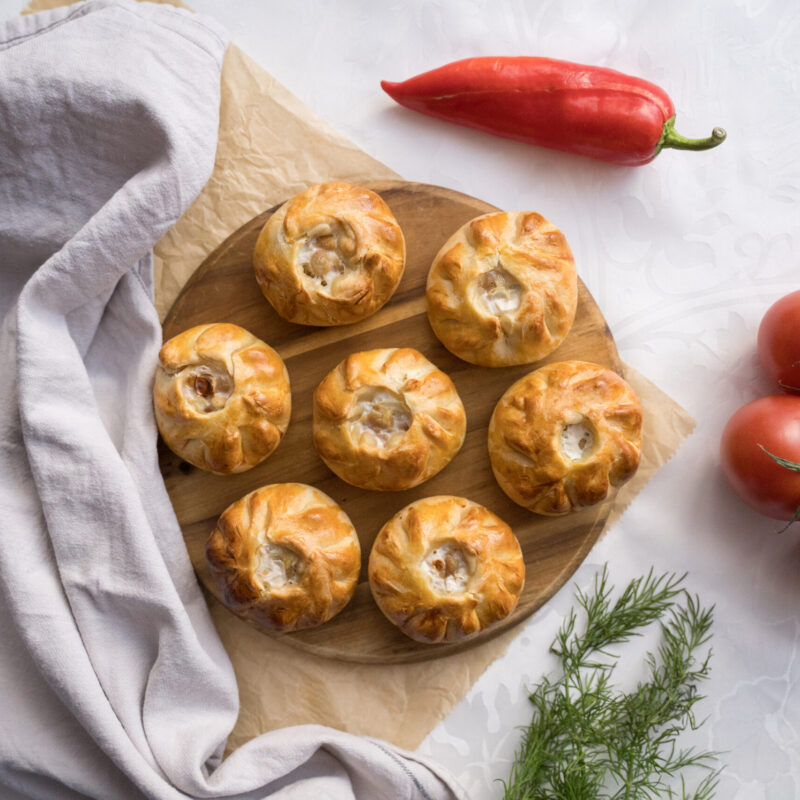 Hausgemachte Pirozhki für Catering in Wien