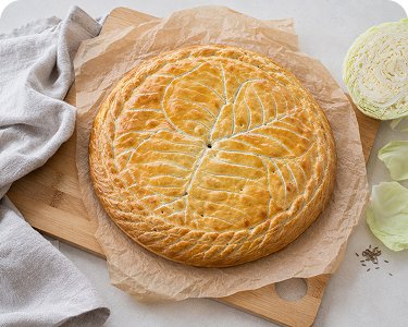 Hausgemachter Krautkuchen mit Weißkraut für Catering in Wien