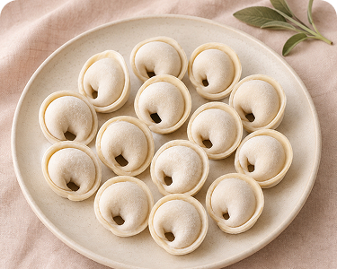 Hausgemachte Pelmeni mit Putenfleisch tiefgekühlt in Wien